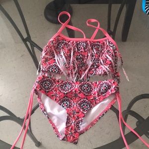 Girls 2 piece bathing suit with fringe.